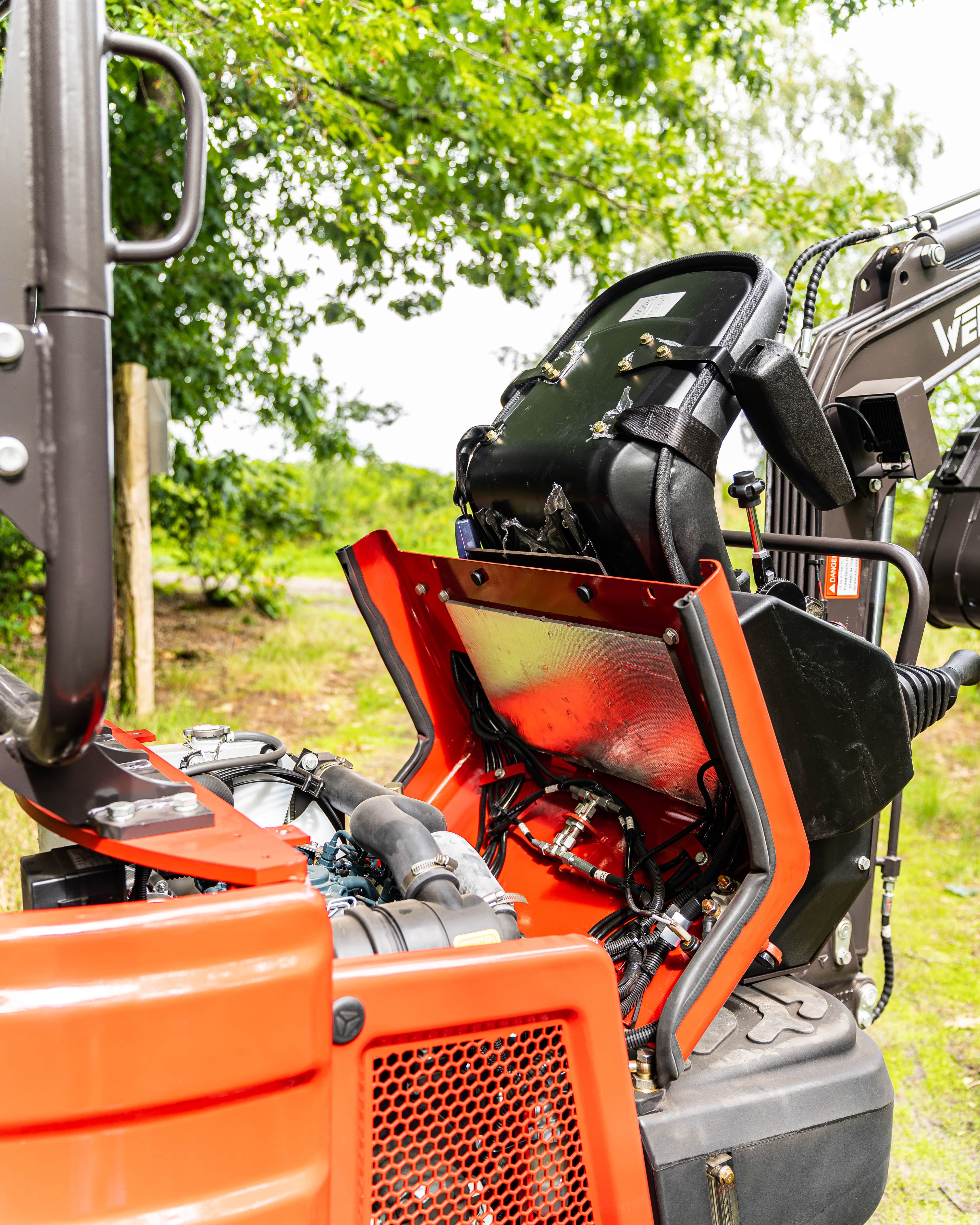 Minibagger Cascade 12 mit Joystickbedienung, Kubota Motor und KDK Pumpe